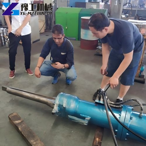 Indian Client Visits The Factory